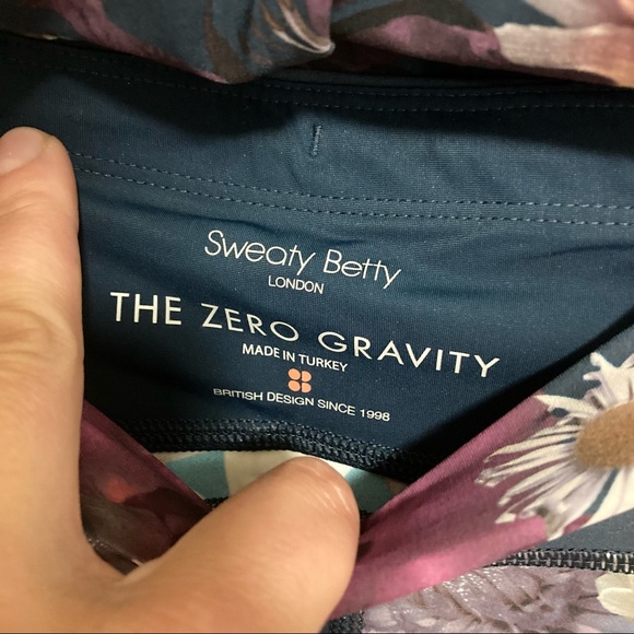 Sweaty Betty 2 piece set zero gravity beetle blue blooms ankle yoga leggings top - Picture 9 of 10